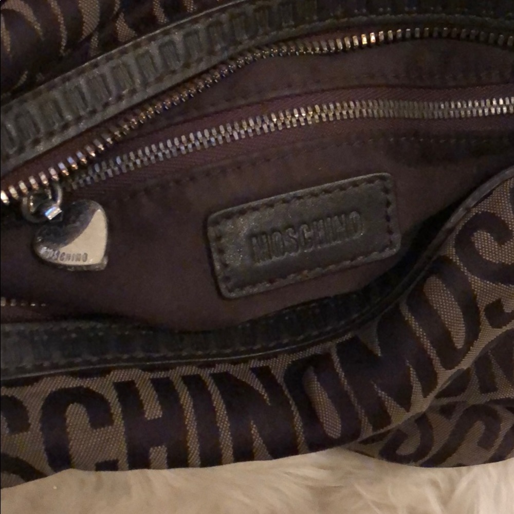 Moschino purse - Picture 3 of 7